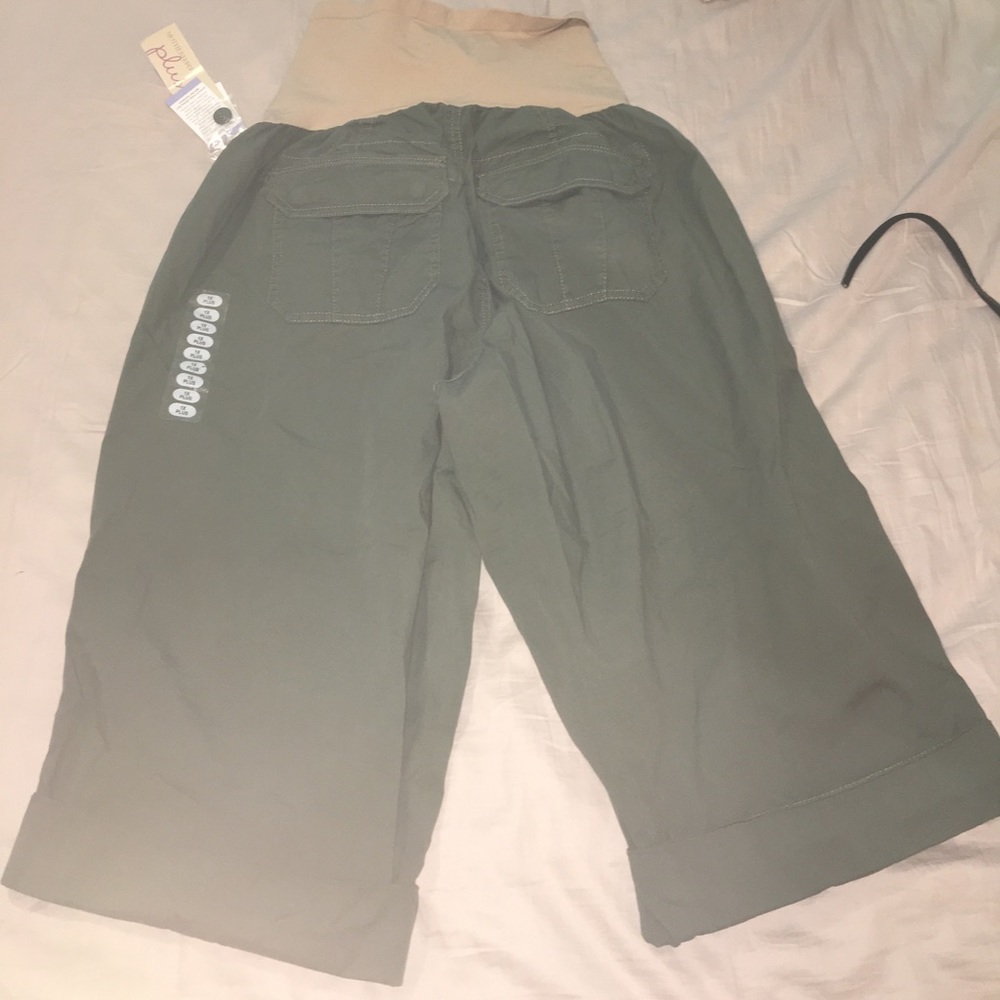 Motherhood Maternity PLUS Cargo Pants size 1X